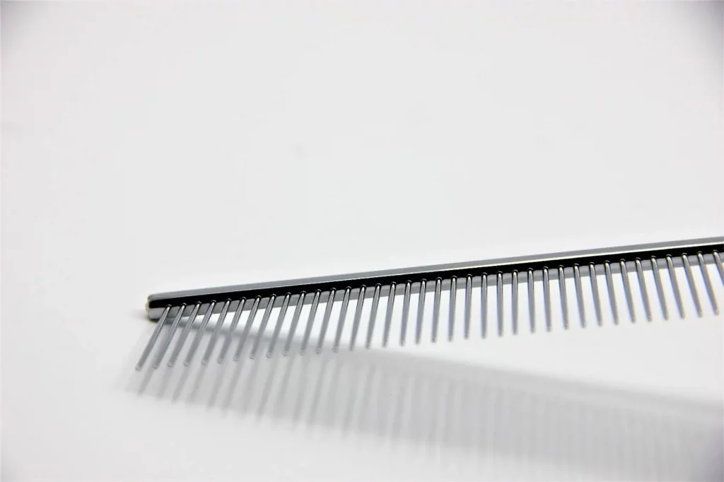 9” Extra-Light Antistatic Fine Comb for Dogs and Cats – Professional Grooming Tool for Finishing, Fluffing & Detangling