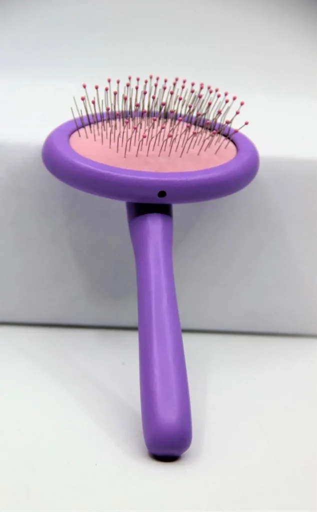 Protected Pin Slicker Brush – Small Size